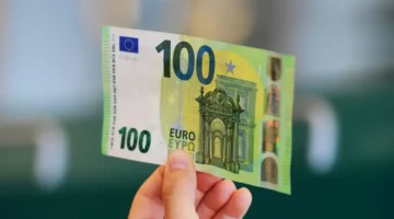 تغيرات سعر صرف 100 يورو في السوق السوداء بالجزائر خلال تعاملات الثلاثاء